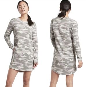 Athleta Womens Dress Gray Camo Lux Balance Long Sleeve Pockets Sweatshirt Medium